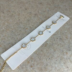 White clover bracelet